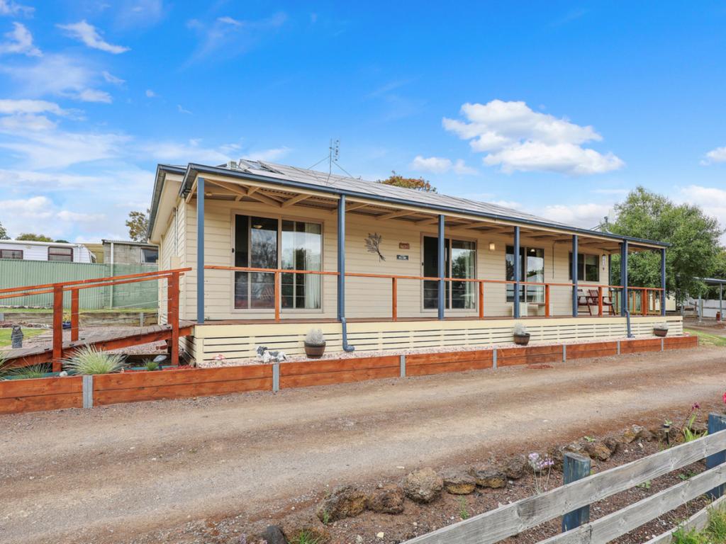 21 Church St, Timboon, VIC 3268