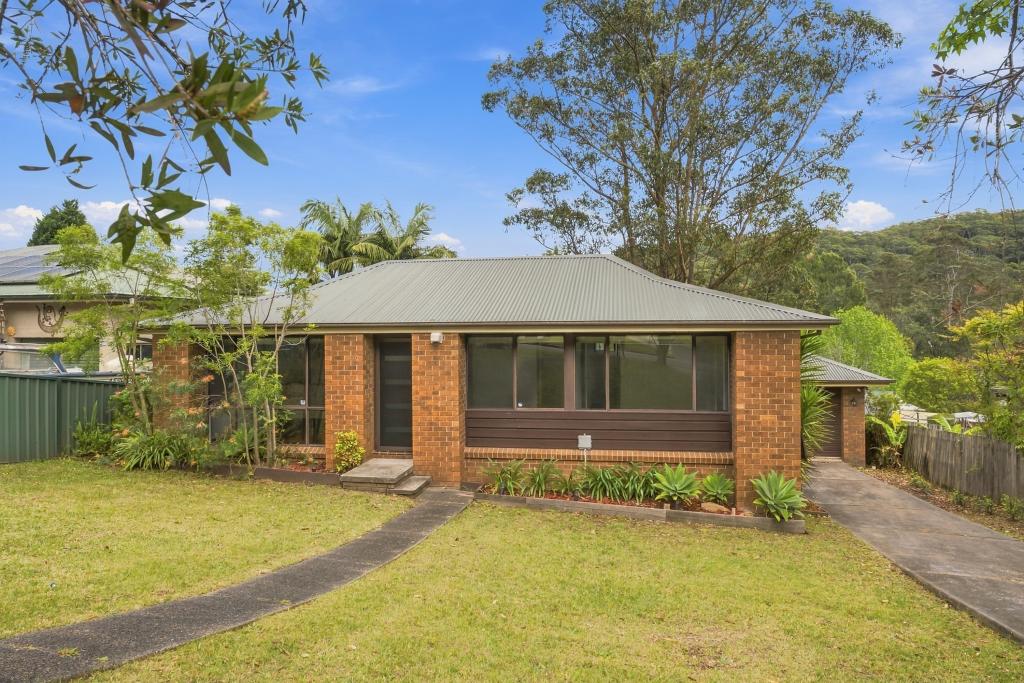 8 Holland Cl, Springfield, NSW 2250