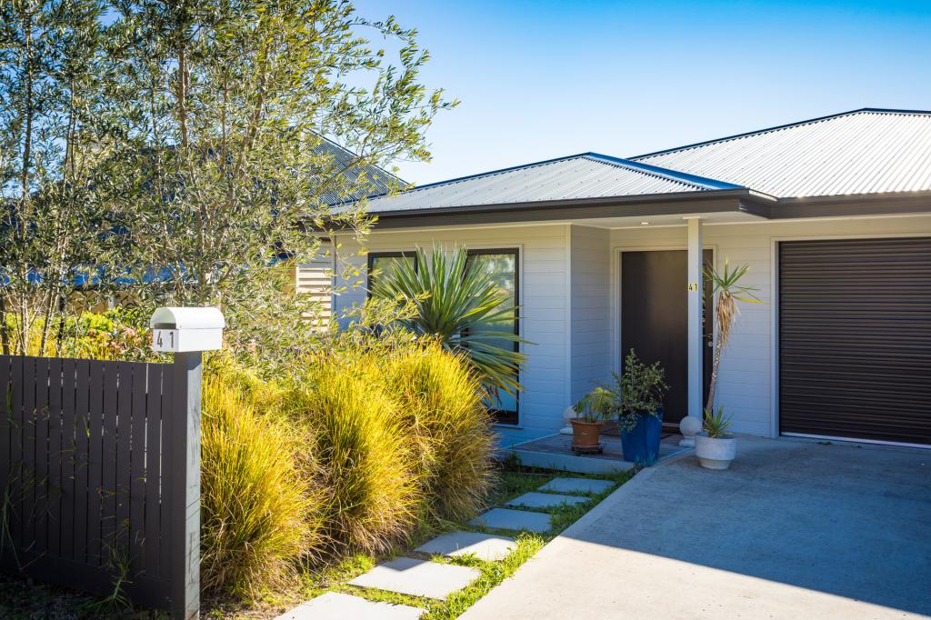 41 BEGA ST, WOLUMLA, NSW 2550