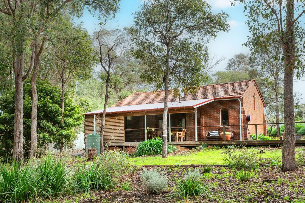 24 Brockman Hwy, Karridale, WA 6288