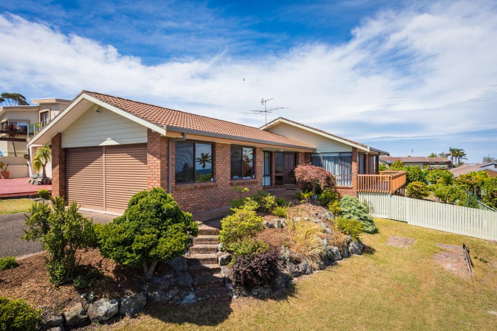 14 TELOPEA CRES, TURA BEACH, NSW 2548