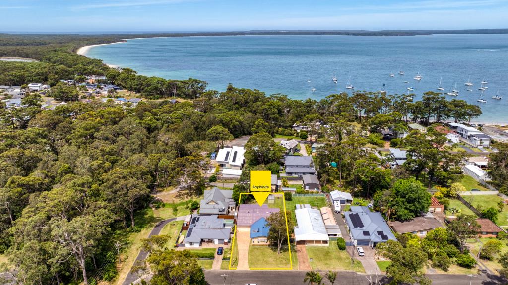 4 Chapman St, Callala Bay, NSW 2540