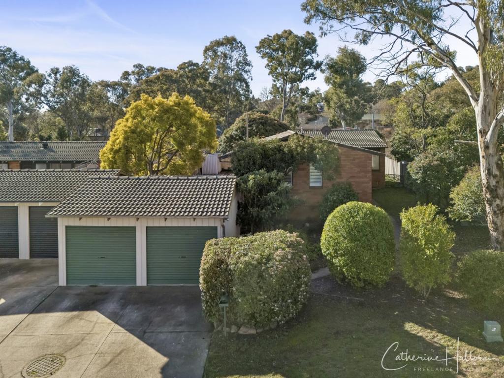 4 Peat Pl, Charnwood, ACT 2615