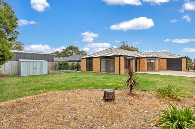 16 Arlene Dr, Skye, VIC 3977