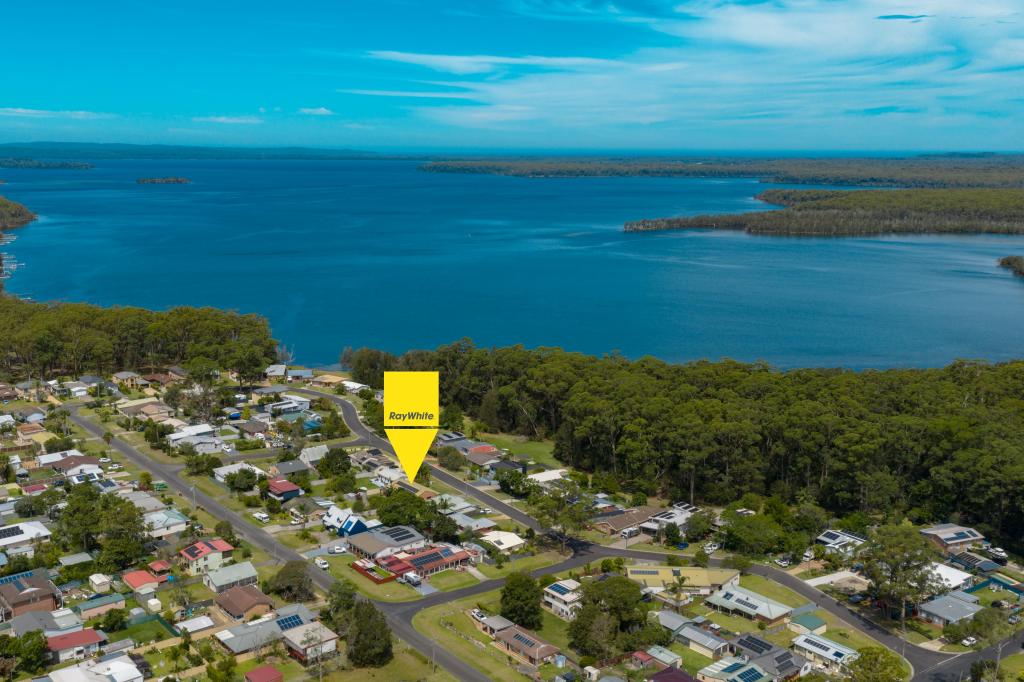 13 Watersedge Ave, Basin View, NSW 2540