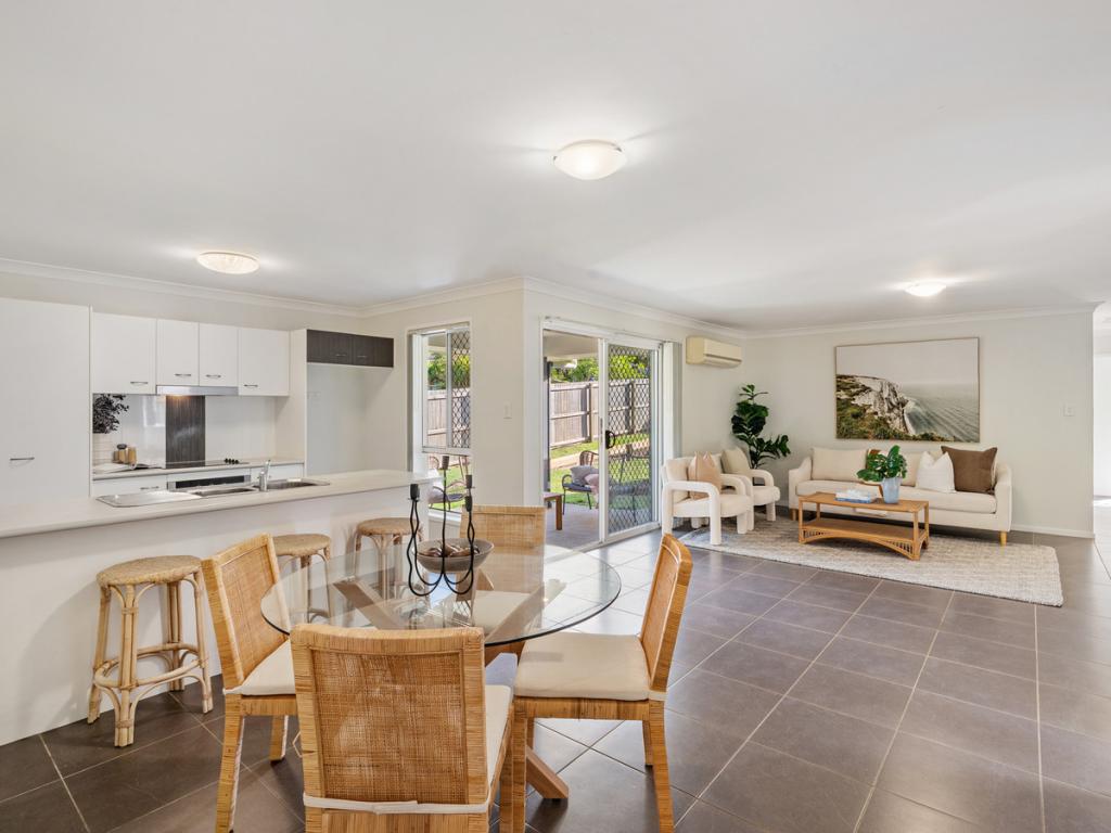 1 Saint Bees Cl, Redland Bay, QLD 4165