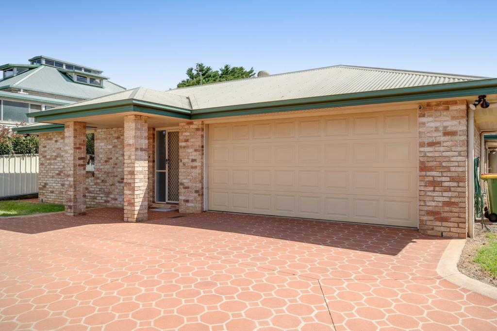 2/31b Holberton St, Rockville, QLD 4350