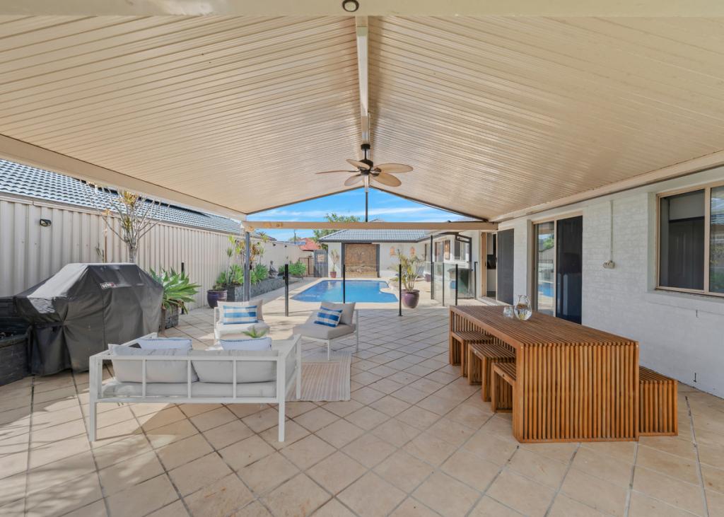 6 Anika Pl, Little Mountain, QLD 4551