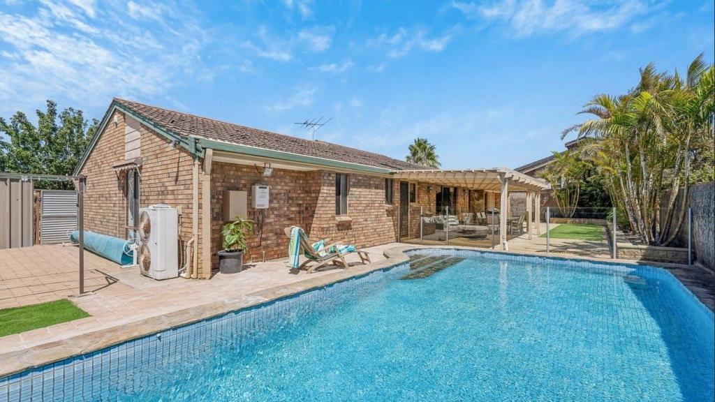 2 Matson Ct, West Lakes, SA 5021