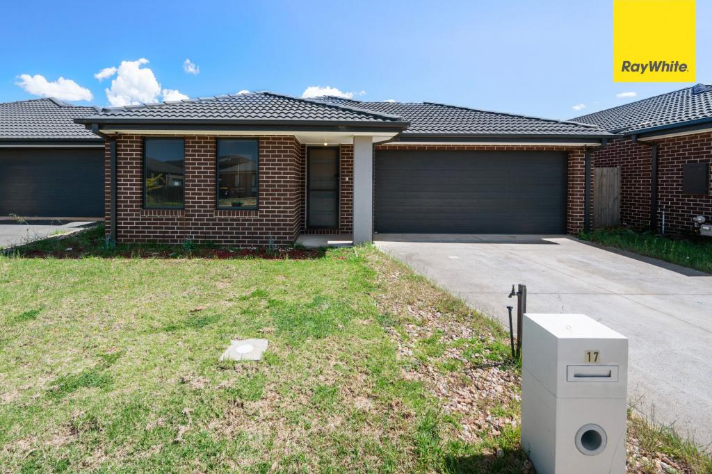 17 BOLTON ST, MELTON SOUTH, VIC 3338