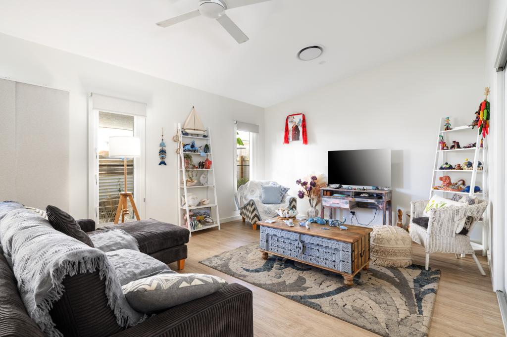 27/20 GYMPIE RD, TIN CAN BAY, QLD 4580