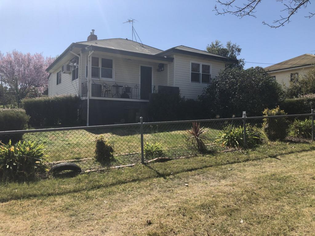 23 Karabah Ave, Young, NSW 2594