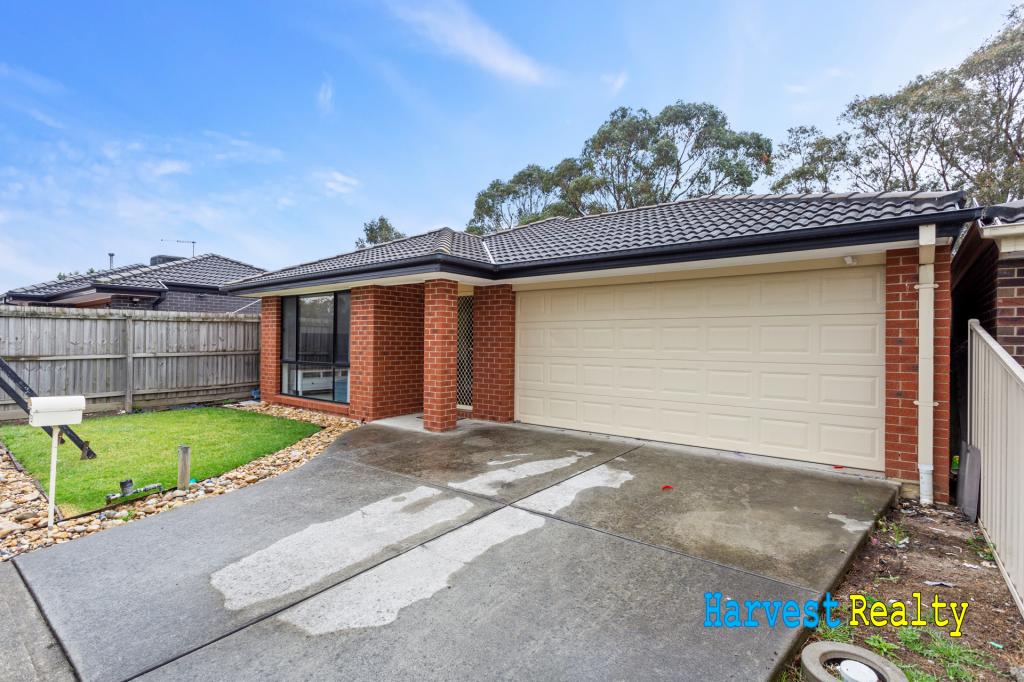 73 Falling Water Drive, Pakenham, VIC 3810