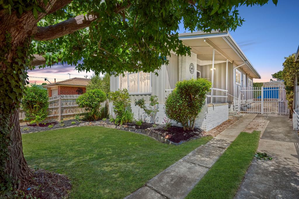 100 Ninth Ave, Rosebud, VIC 3939