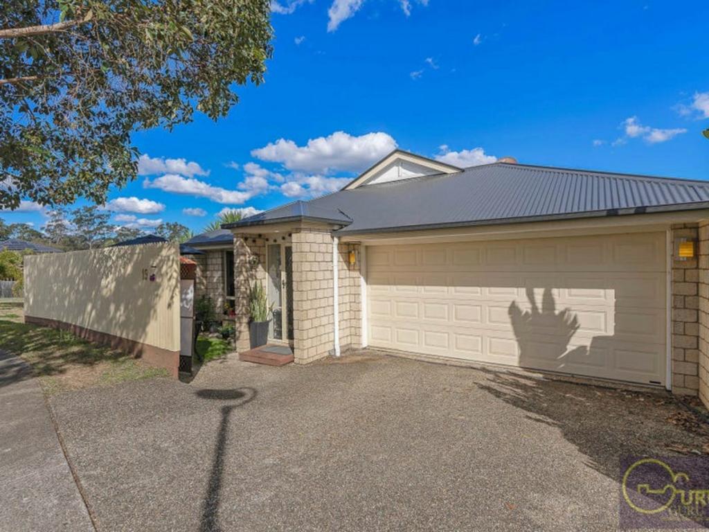 19 SWALLOWTAIL CRES, SPRINGFIELD LAKES, QLD 4300