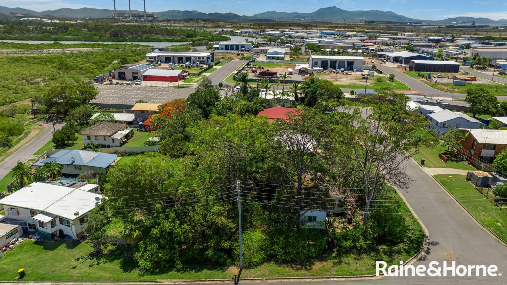 1 Wilmott St, Gladstone Central, QLD 4680