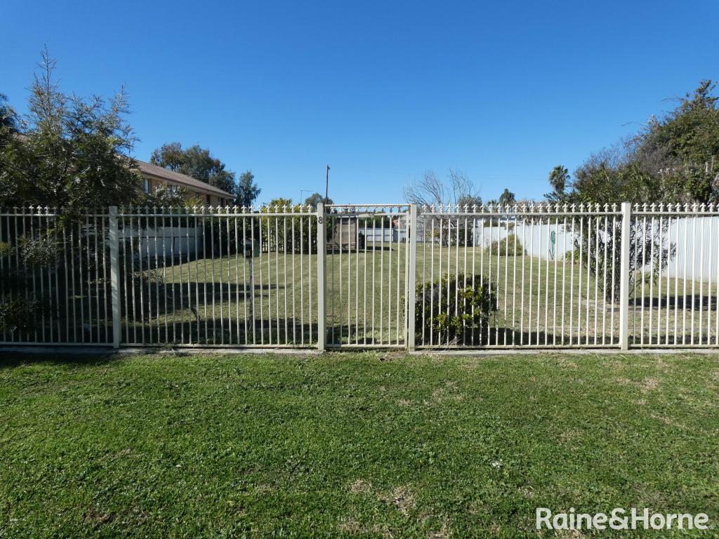 8 Dover St, Moree, NSW 2400