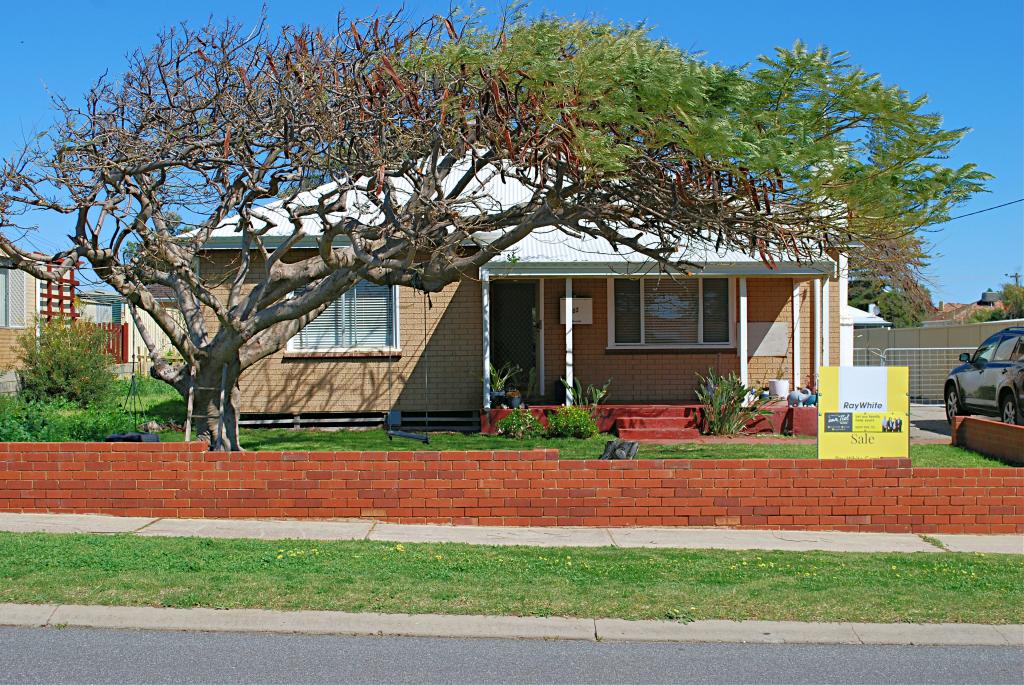 102 Francis St, Beachlands, WA 6530