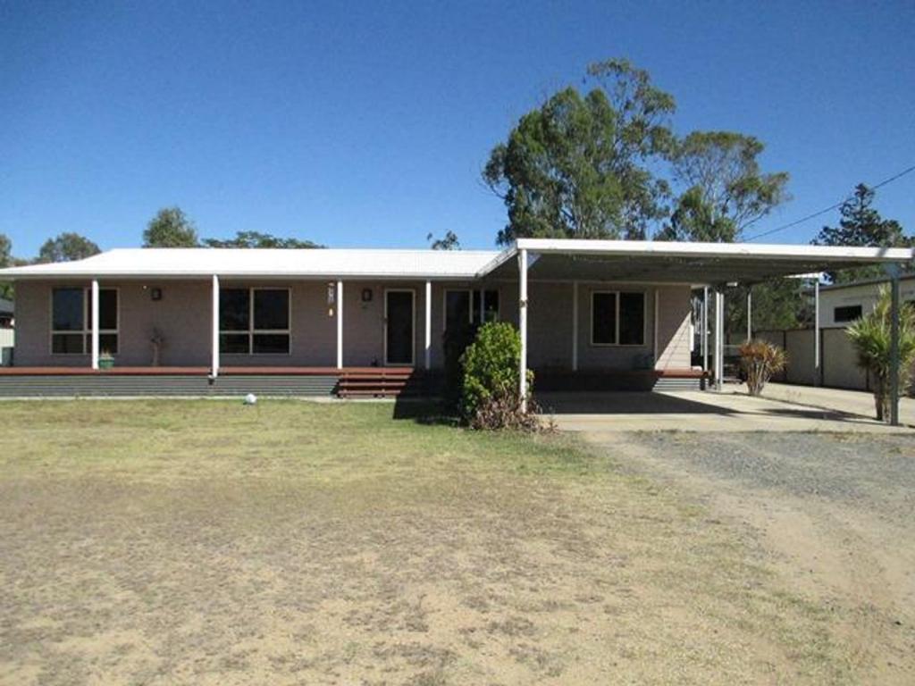 76 Oxford St, Nebo, QLD 4742