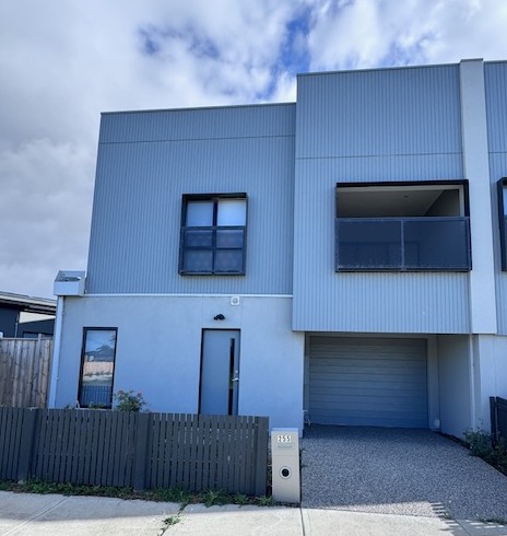 255 Toyon Rd, Donnybrook, VIC 3064