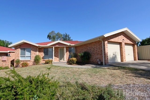 1/10 Franklin Ct, Jerrabomberra, NSW 2619