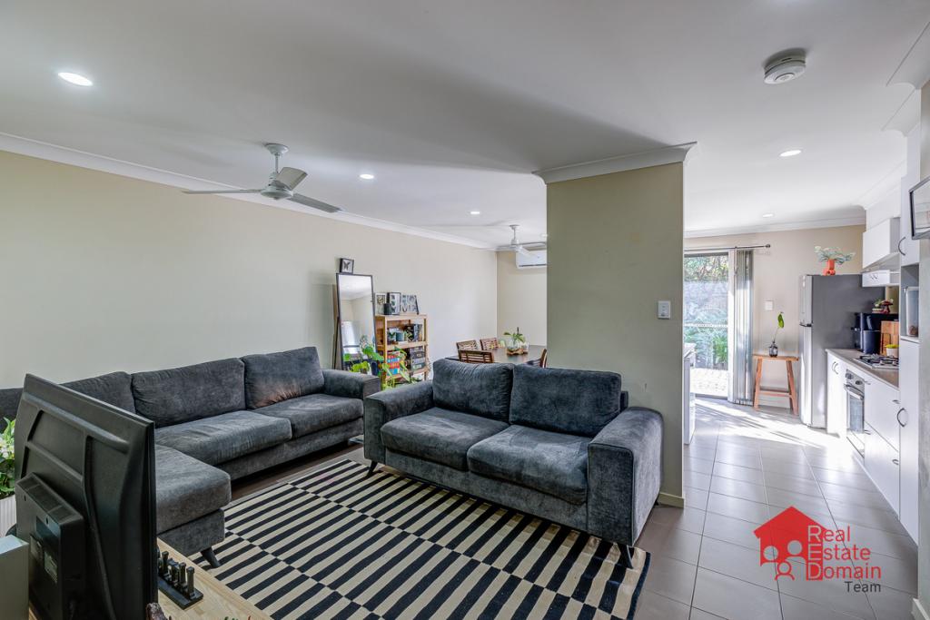 3/8 Seashell Ave, Coomera, QLD 4209