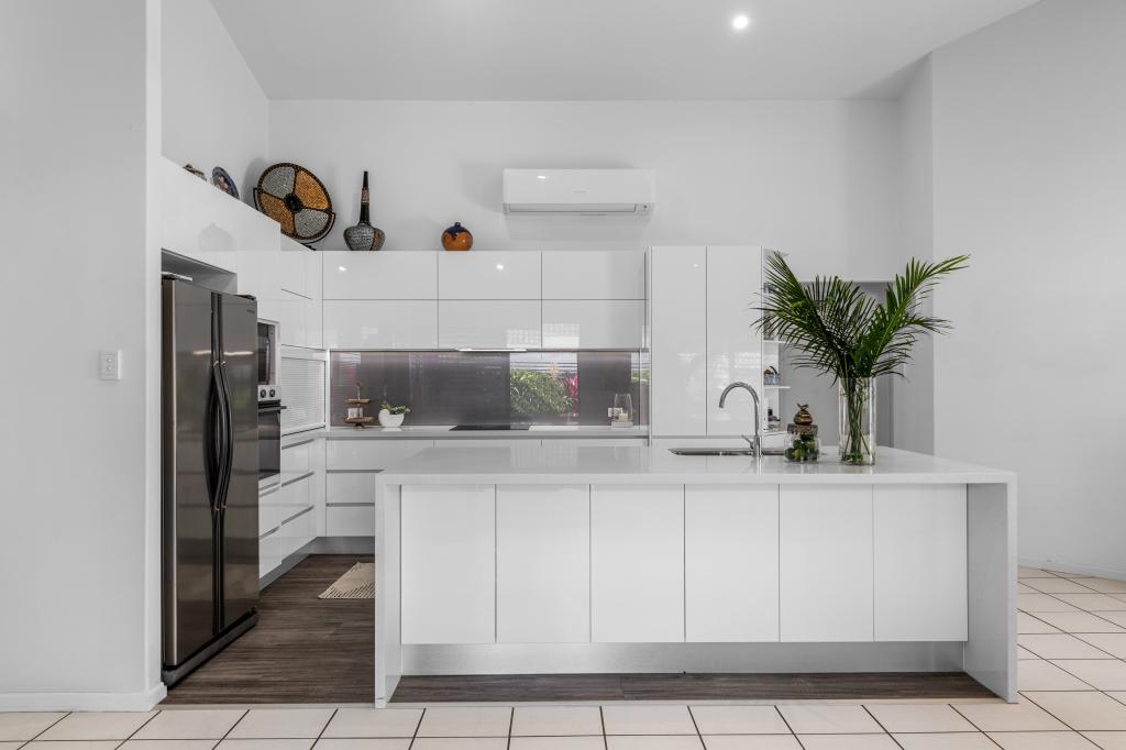 34 INVESTIGATOR PL, PELICAN WATERS, QLD 4551