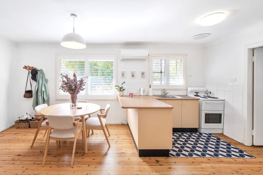 2/4 Hansen Pl, Shortland, NSW 2307