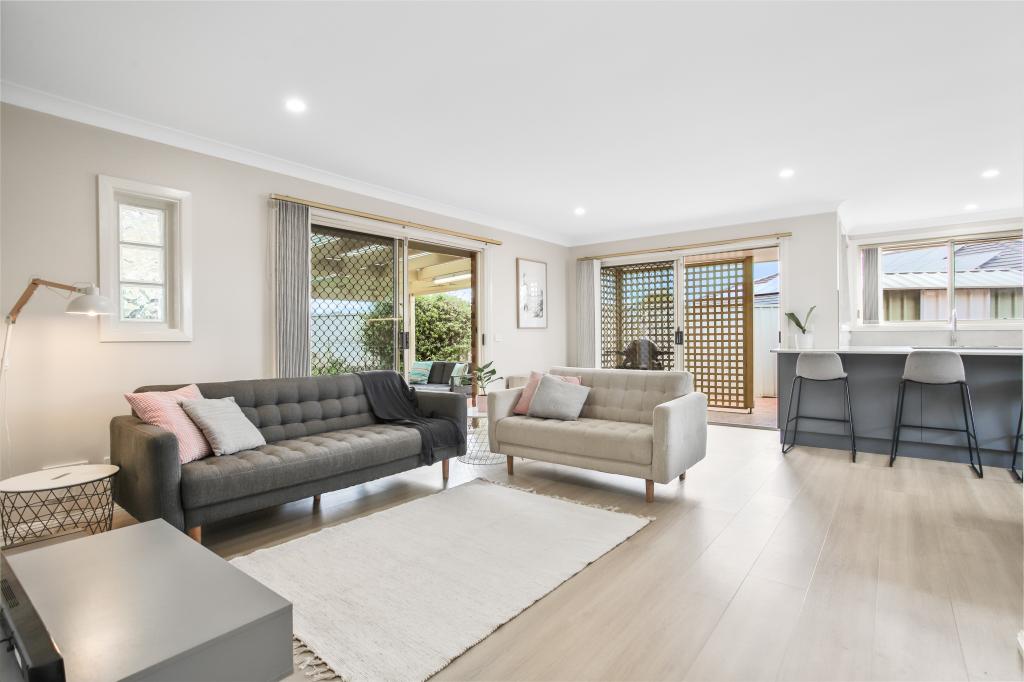 18 Tippet Pl, Quakers Hill, NSW 2763