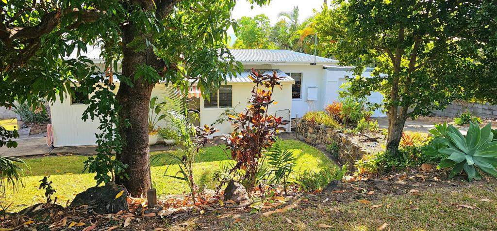 239a Shute Harbour Rd, Airlie Beach, QLD 4802