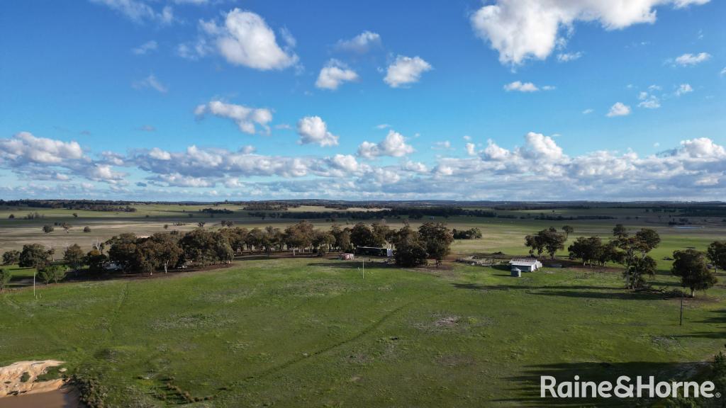 1128 Bokal Rd S, Mokup, WA 6394
