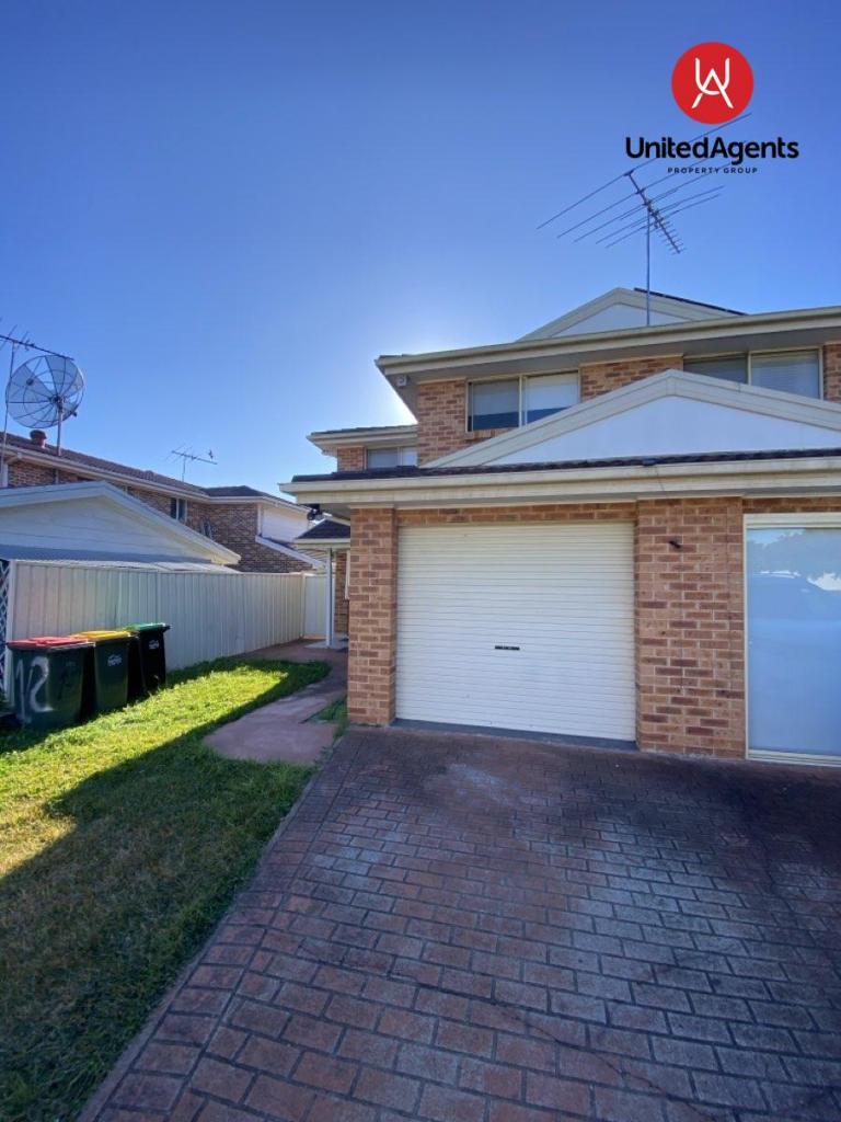 1/2 Nugent Pl, Prairiewood, NSW 2176