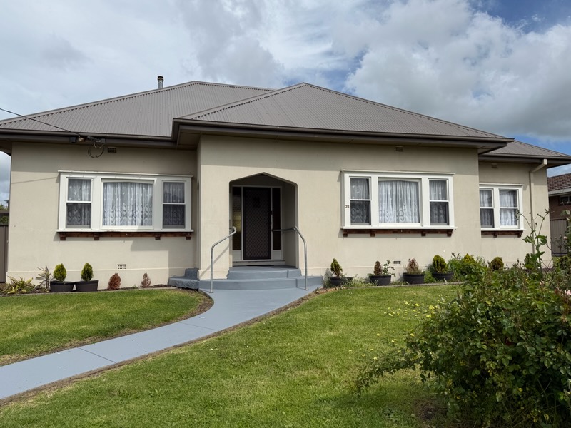 28 Scoresby St, Hamilton, VIC 3300