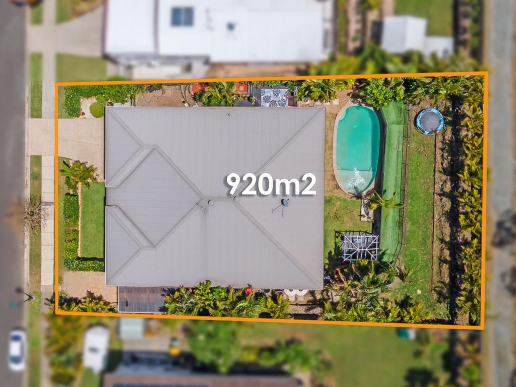 22 Angourie Cres, Pacific Pines, QLD 4211