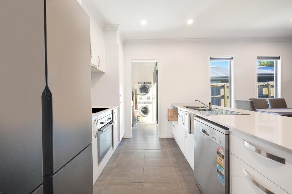 24 Wishart Cres, Baringa, QLD 4551