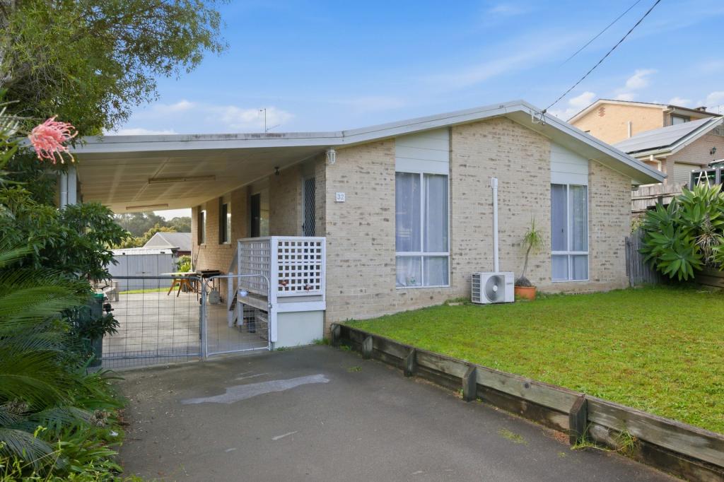 32 Berrima Pde, Surfside, NSW 2536