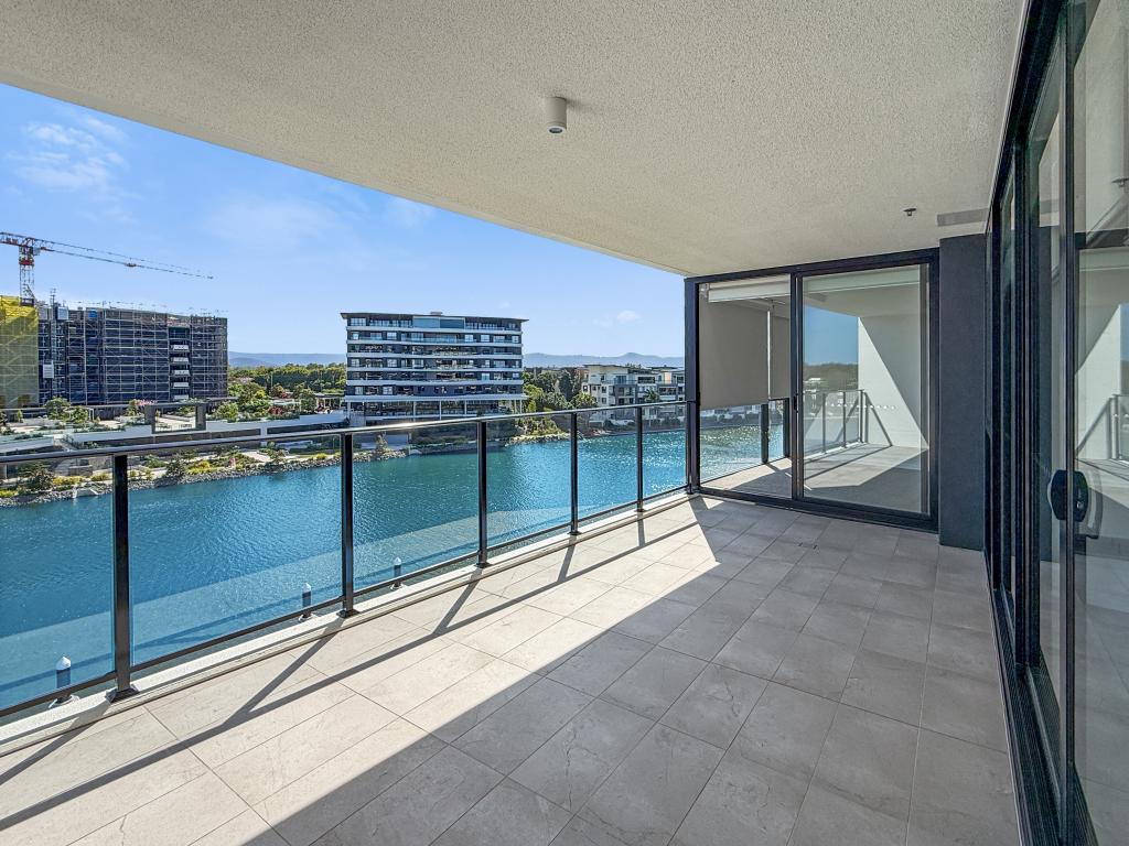 1504/2 ATHENA BVD, HOPE ISLAND, QLD 4212
