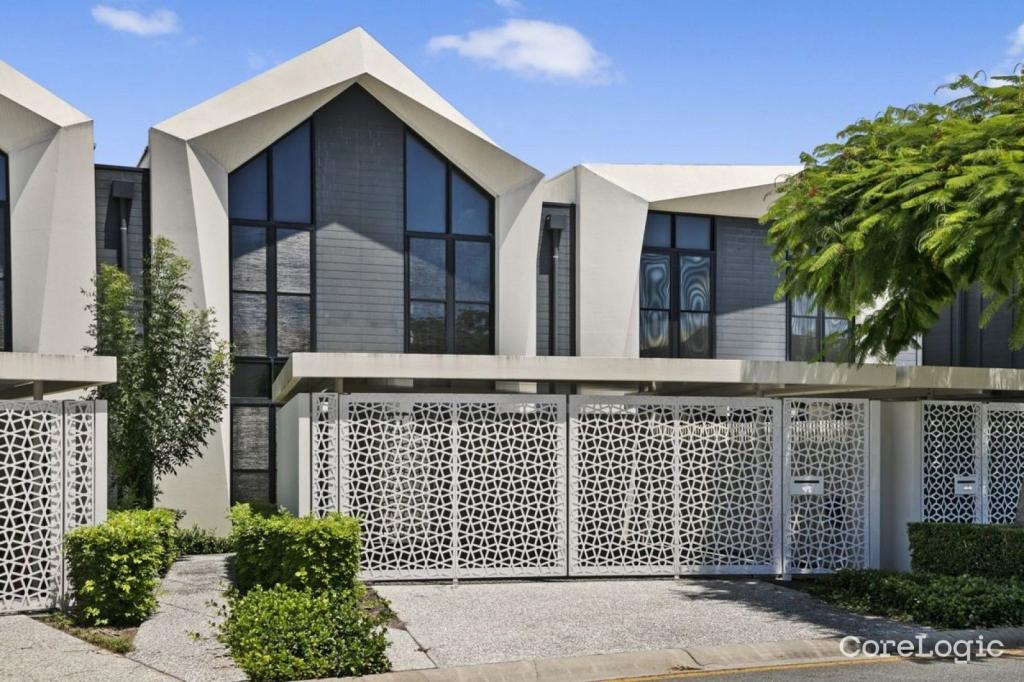 61 Peninsula Dr, Robina, QLD 4226