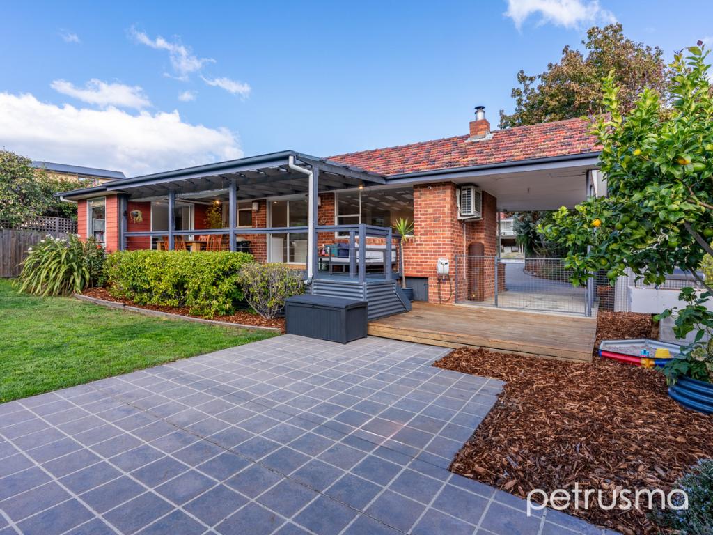 26 Henley St, Lindisfarne, TAS 7015