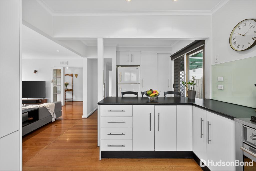 74 THEA GR, DONCASTER EAST, VIC 3109