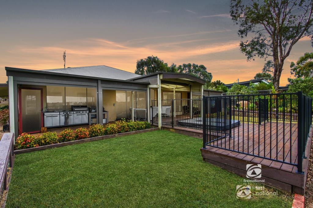 39 Kings Cove Bvd, Metung, VIC 3904