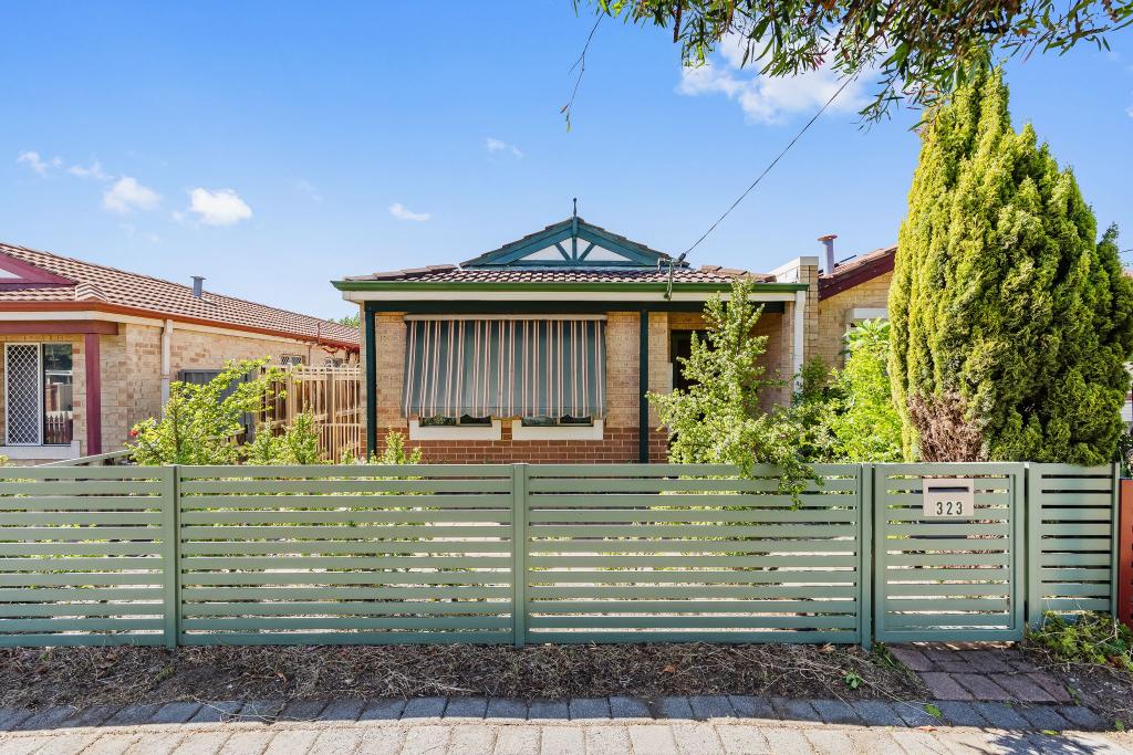 323 Belmont Ave, Cloverdale, WA 6105