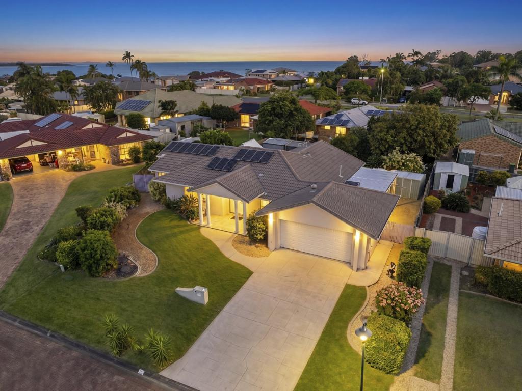 8 Trevally Pl, Sandstone Point, QLD 4511