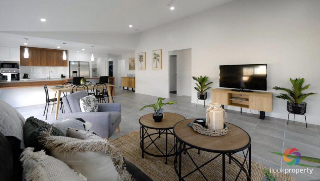 10 Phelps Cct, Kirkwood, QLD 4680