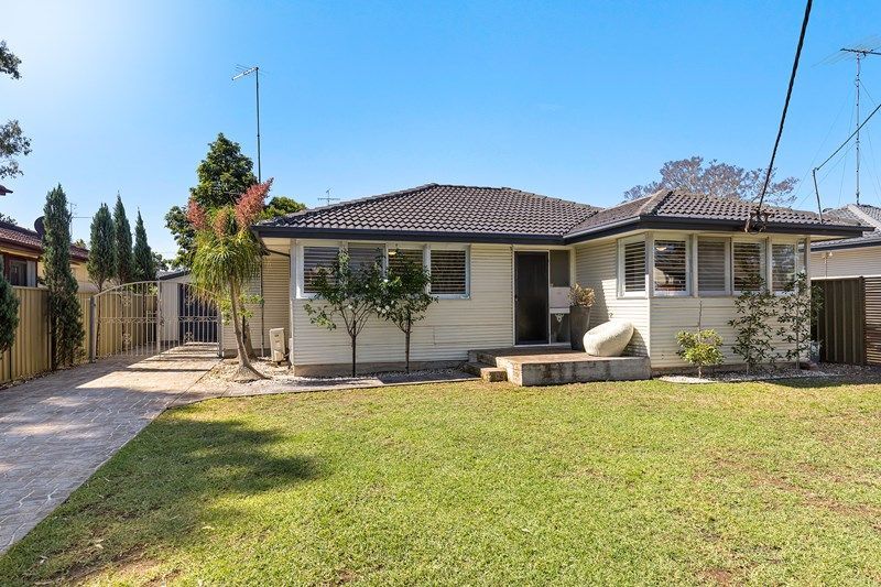 11 Christie St, South Penrith, NSW 2750