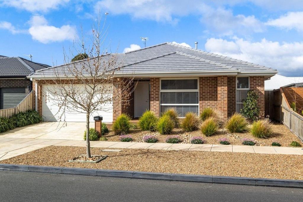 4 Regal Dr, Alfredton, VIC 3350