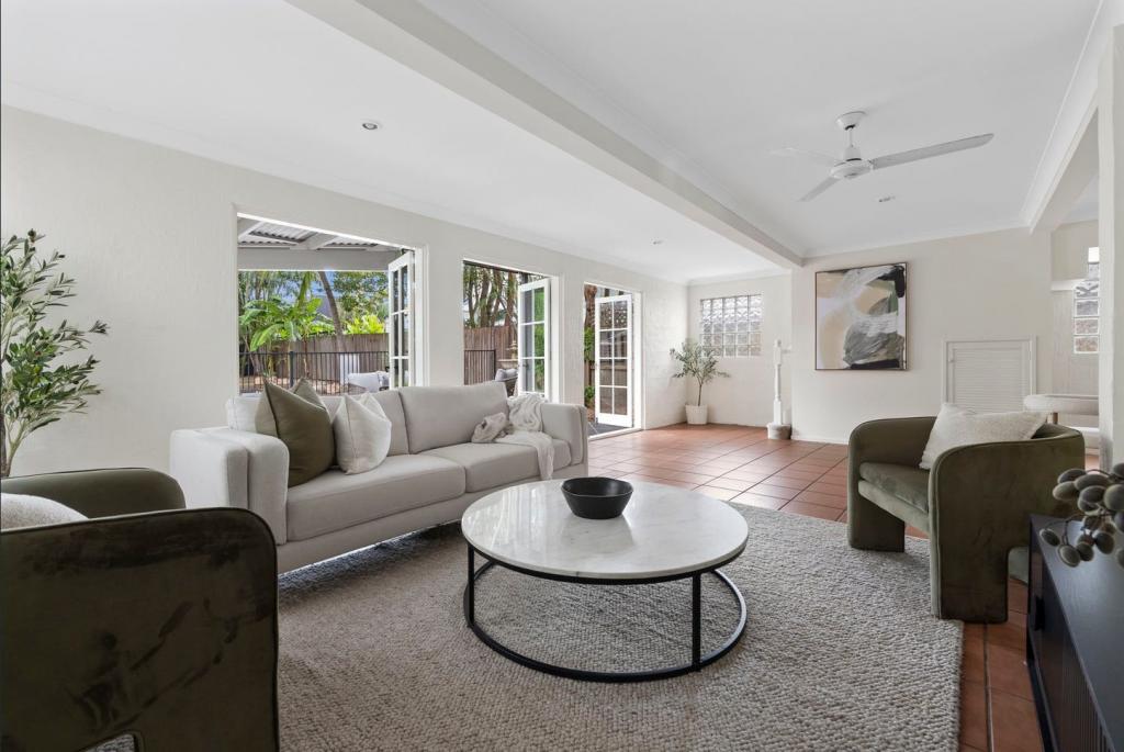 345 Hawthorne Rd, Hawthorne, QLD 4171