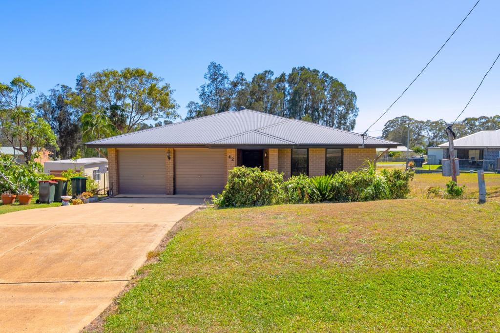 42 Warralong St, Coomba Park, NSW 2428