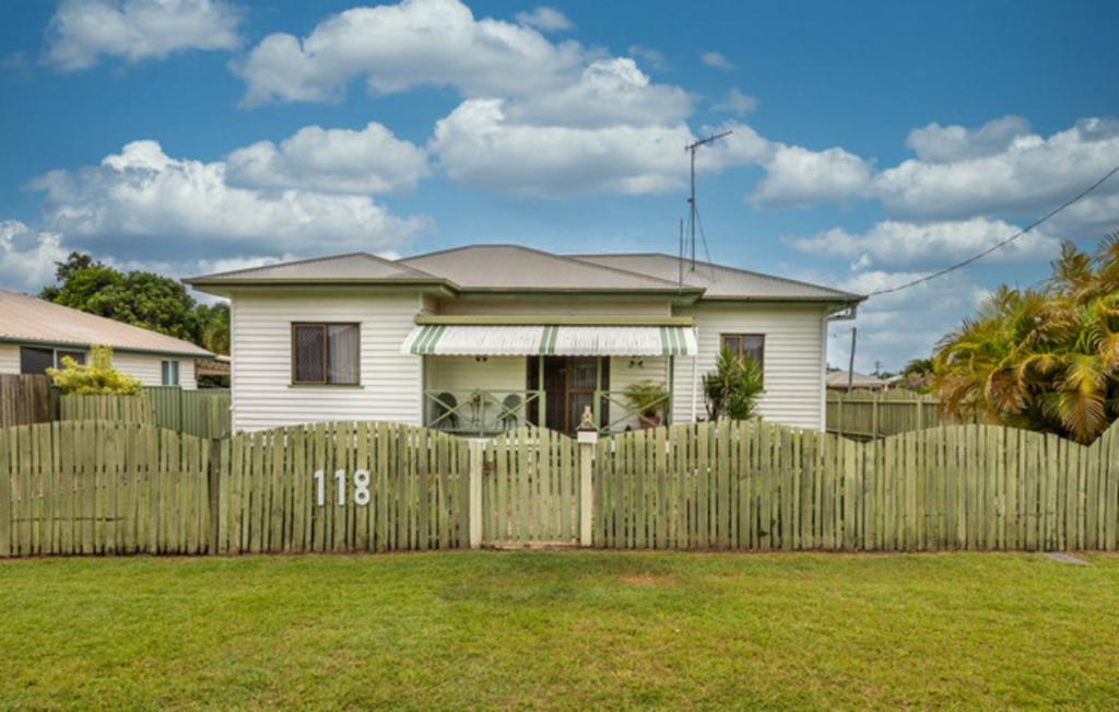 118 Boundary St, Walkervale, QLD 4670