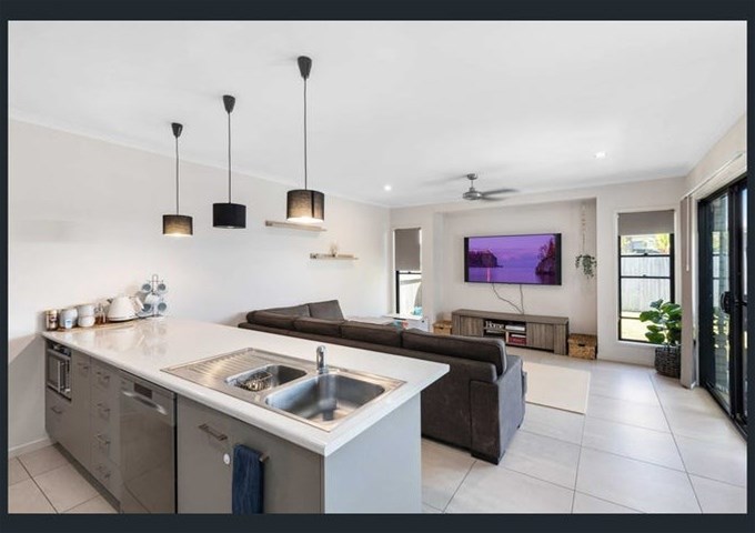14 Samuel Walker St, Baringa, QLD 4551